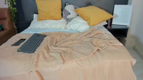 Neko And Shadow online show from March 2, 7:02 pm