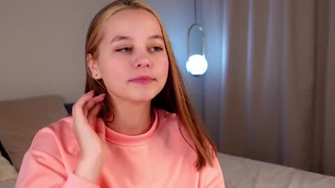 Lana online show from December 14, 1:39 am