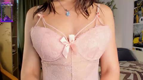 Vicky and Beatrice online show from September 21, 7:10 am