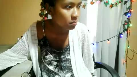 Snapshot of nelia_84 chatting on May 28, 6:10 am nelia_84 online show from May 28, 6:10 am
