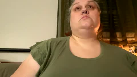 Nellie Atlas online show from December 9, 3:18 am