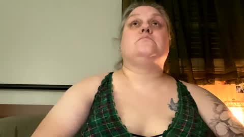 Nellie Atlas online show from February 26, 1:11 am