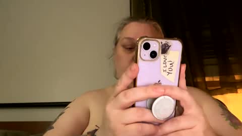 Nellie Atlas online show from November 11, 1:38 am