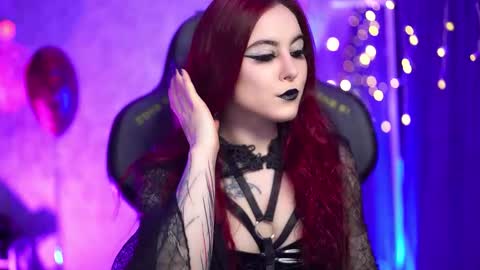 Snapshot of nelle_ chatting on March 12, 12:44 pm online show from March 12, 12:44 pm