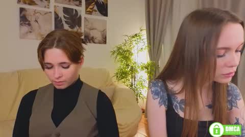 Snapshot of nellie_moans chatting on October 10, 3:33 pm Nellie online show from October 10, 3:33 pm