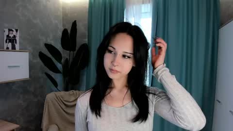 Snapshot of nelliefoster chatting on May 26, 1:40 pm Alisa online show from May 26, 1:40 pm