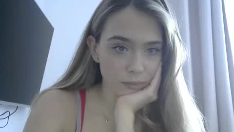 Snapshot of nelly_fortu chatting on February 15, 11:08 am nelly_fortu online show from February 15, 11:08 am