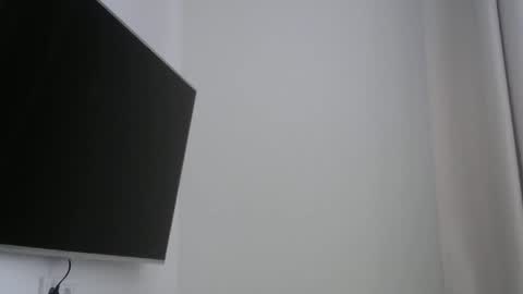 Snapshot of nelly_fortu chatting on February 21, 11:22 am nelly_fortu online show from February 21, 11:22 am