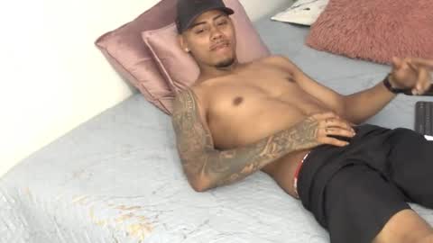 Snapshot of nelly_zea chatting on February 14, 2:36 pm Nelly online show from February 14, 2:36 pm