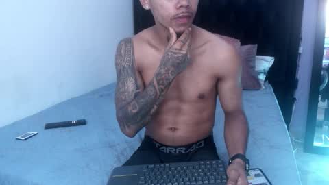 Snapshot of nelly_zea chatting on February 25, 1:43 pm Nelly online show from February 25, 1:43 pm