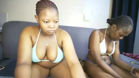 nellyeluxe online show from April 13, 2:28 am