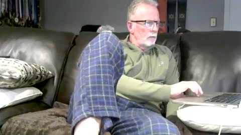 Jack online show from April 12, 12:15 am