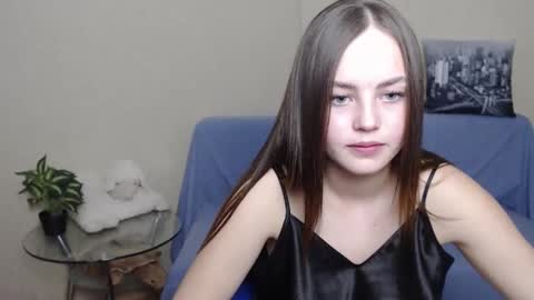 Snapshot of nensi_sweet chatting on March 7, 4:33 pm nensi_sweet online show from March 7, 4:33 pm