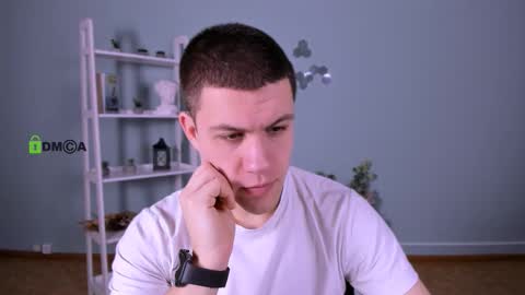 neo_raze_ online show from February 1, 9:41 am