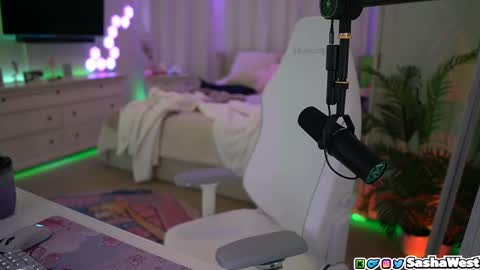 Sasha West online show from November 18, 2:21 pm