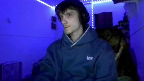 Snapshot of nephew_p chatting on June 3, 2:03 am nephew_p online show from June 3, 2:03 am