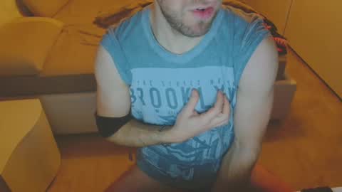 Snapshot of nerchia_89 chatting on December 22, 11:33 am Nerchia89 online show from December 22, 11:33 am