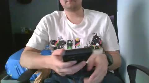 MrBull online show from February 4, 7:53 pm