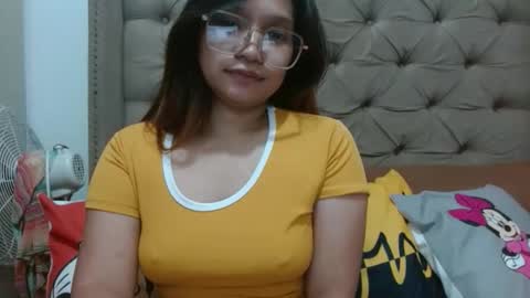 nerdysweetpinay online show from November 12, 1:55 pm