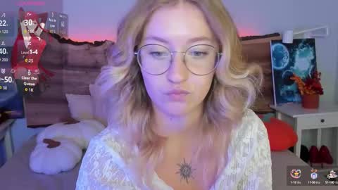Snapshot of nerissa_xo chatting on September 23, 8:56 pm Nerissa online show from September 23, 8:56 pm