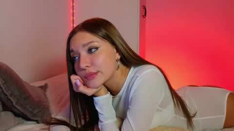 Nessa online show from December 27, 7:35 pm