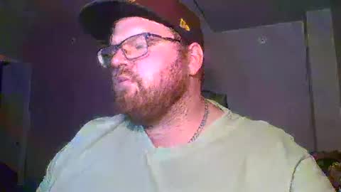 Snapshot of nessie_005 chatting on December 8, 4:25 am Nessie 005 online show from December 8, 4:25 am