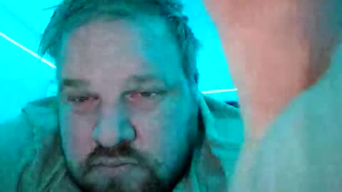 Snapshot of nessie_005 chatting on December 19, 3:24 am Nessie 005 online show from December 19, 3:24 am