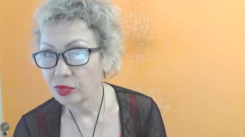 NessyJenixs online show from March 30, 2:40 pm