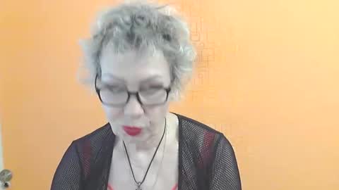 NessyJenixs online show from March 31, 7:42 am