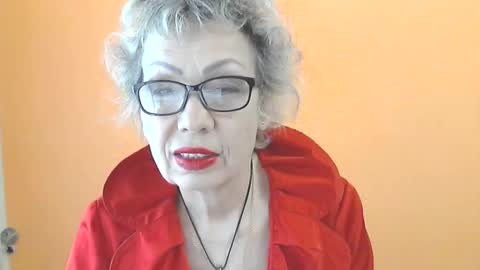 Snapshot of nessyjenixs chatting on May 4, 6:42 am NessyJenixs online show from May 4, 6:42 am