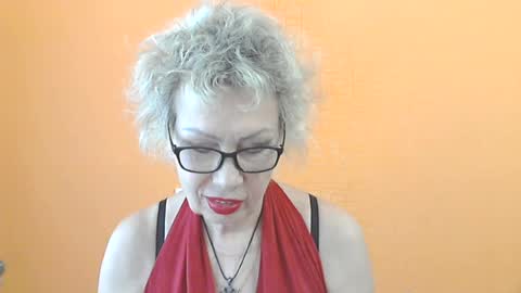 NessyJenixs online show from June 17, 7:11 am