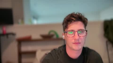 Snapshot of netflixhumanicorn chatting on December 28, 5:03 pm RyRy online show from December 28, 5:03 pm