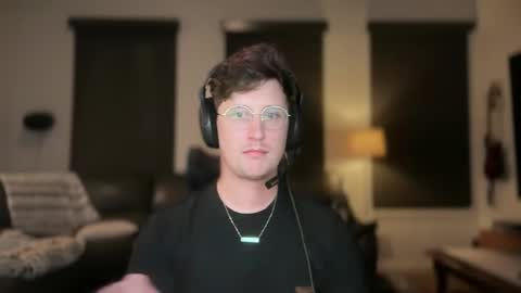 Snapshot of netflixhumanicorn chatting on November 14, 1:48 am RyRy online show from November 14, 1:48 am