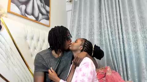 Snapshot of netfux_and_chill chatting on February 21, 7:04 pm netfux_and_chill online show from February 21, 7:04 pm