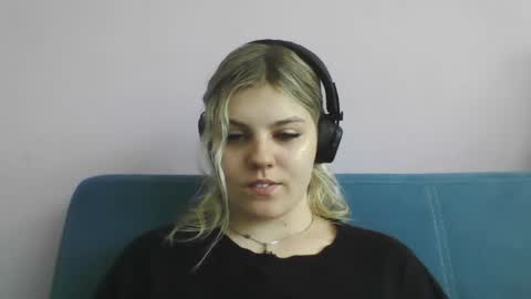 Snapshot of never_enoughh chatting on June 30, 7:31 am never_enoughh online show from June 30, 7:31 am