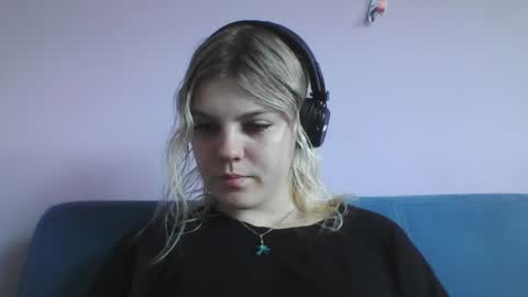 Snapshot of never_enoughh chatting on July 1, 6:26 am never_enoughh online show from July 1, 6:26 am
