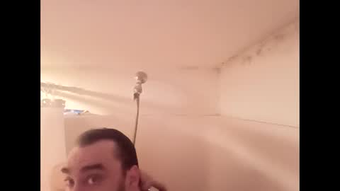 Snapshot of neverseentthatb4 chatting on February 2, 11:58 pm Matt online show from February 2, 11:58 pm