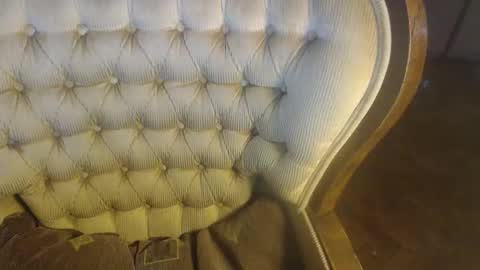 Lilly  online show from November 24, 2:39 pm