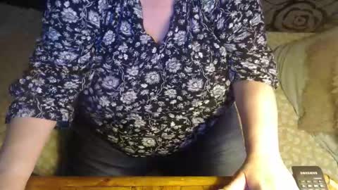 Lilly  online show from May 25, 2:28 am