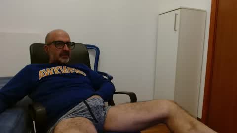 simi online show from October 9, 6:06 pm