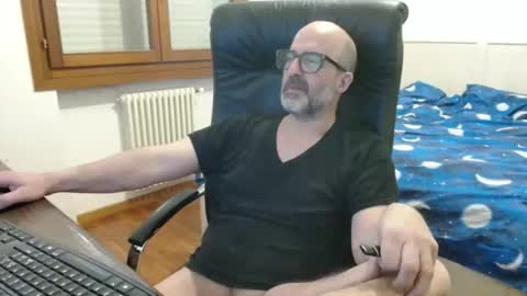 simi online show from March 22, 5:44 am