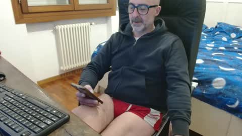 simi online show from March 22, 7:28 pm