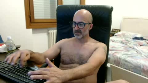Snapshot of new_simi_74 chatting on June 23, 6:28 pm simi online show from June 23, 6:28 pm