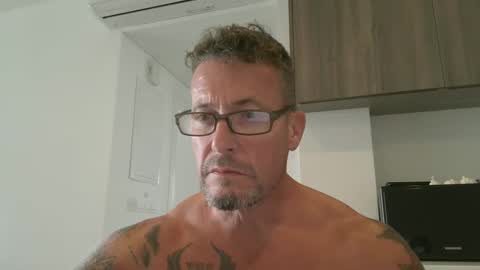 Snapshot of newbdes chatting on February 7, 12:17 pm Newbdes online show from February 7, 12:17 pm