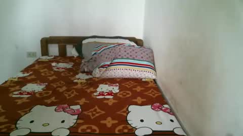 Snapshot of newest_star69 chatting on January 30, 7:07 am Lucy Pearl online show from January 30, 7:07 am