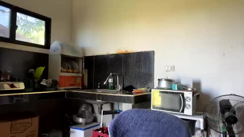 Snapshot of newest_star69 chatting on February 5, 2:08 am Lucy Pearl online show from February 5, 2:08 am