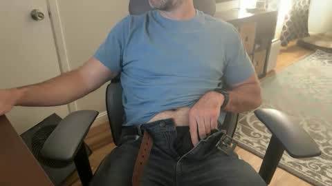 newguy_097 online show from October 2, 2:46 pm