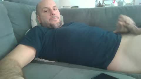 Snapshot of newicartman chatting on January 10, 12:58 pm newicartman online show from January 10, 12:58 pm