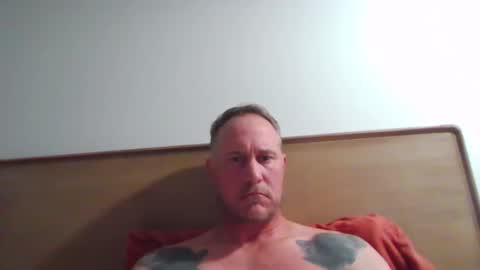 Snapshot of newportman1030 chatting on December 24, 2:10 am amandandhisgirl online show from December 24, 2:10 am