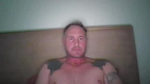 Snapshot of newportman1030 chatting on September 18, 1:18 am amandandhisgirl online show from September 18, 1:18 am